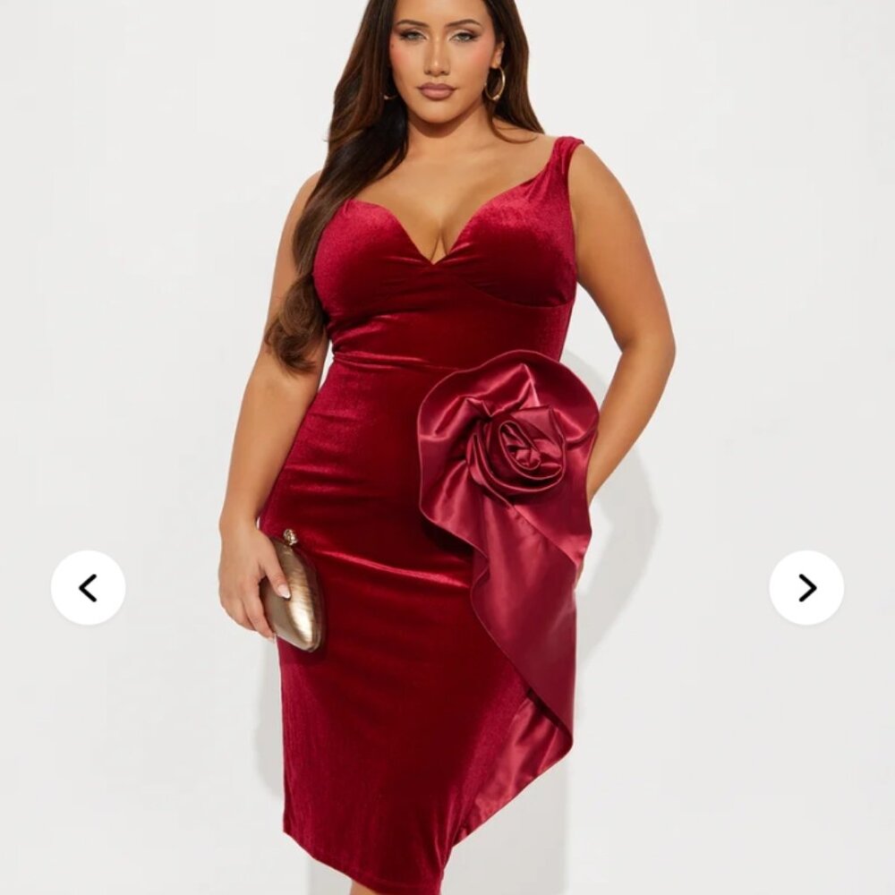 Rosa Off Shoulder Velvet Midi Dress - Red Size 1X